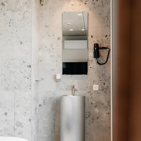 Hotel Coliving - Bord De Meuse - L'atelier De La Meuse Oupeye