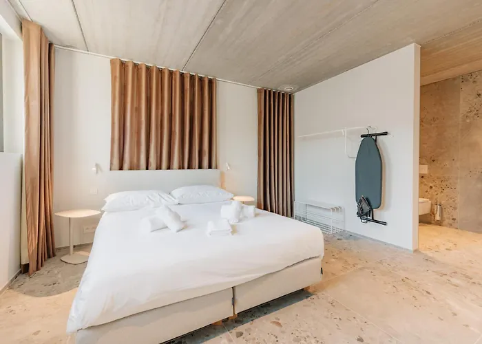 Hotel Coliving - Bord De Meuse - L'atelier De La Meuse Oupeye