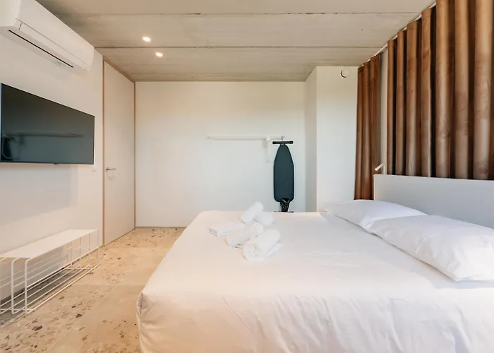 Hotel Coliving - Bord De Meuse - L'atelier De La Meuse Oupeye